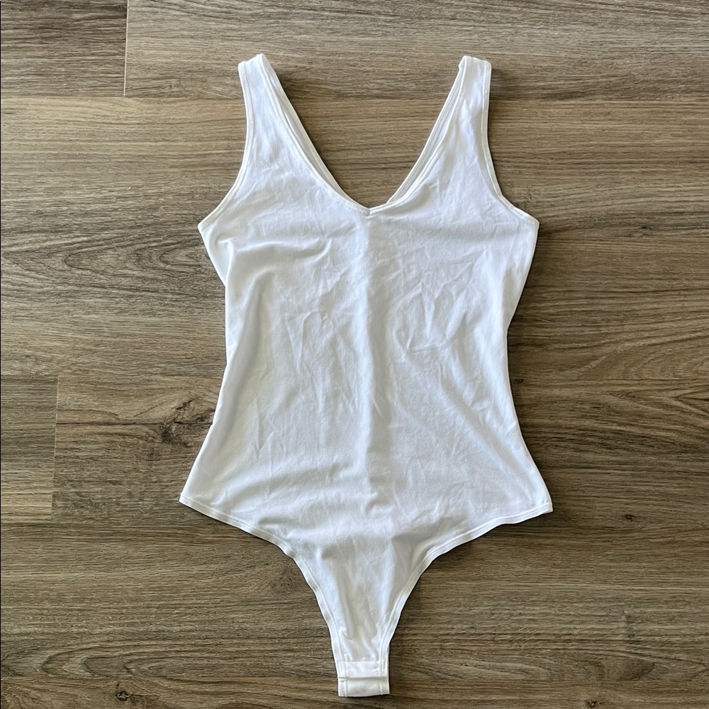 Spanx Assets V-Neck Sleeveless Thong Bodysuit White Small